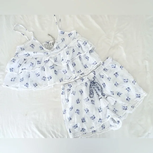NWOT Joie Sleep Tank/Shorts Pajama Set - White/Blue Floral - Size M - Picture 4 of 11